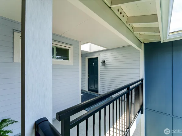 907 N 163rd Street #A32, Shoreline, WA 98133