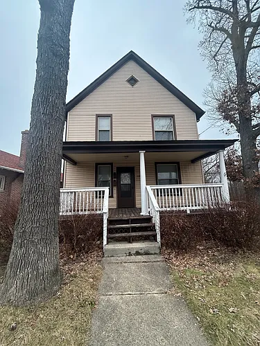 529 Main St #1 Photo 1