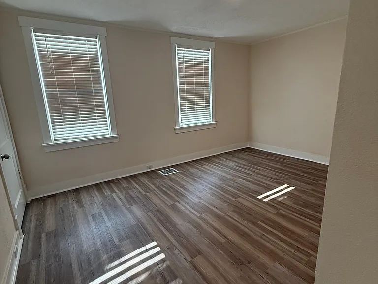 1331 Methyl St — Photo 8