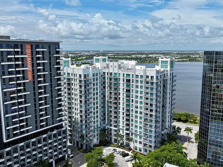 300 S Australian Ave #919 — Photo 3