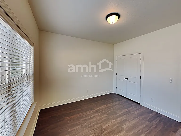 572 Laurel Ln — Photo 20