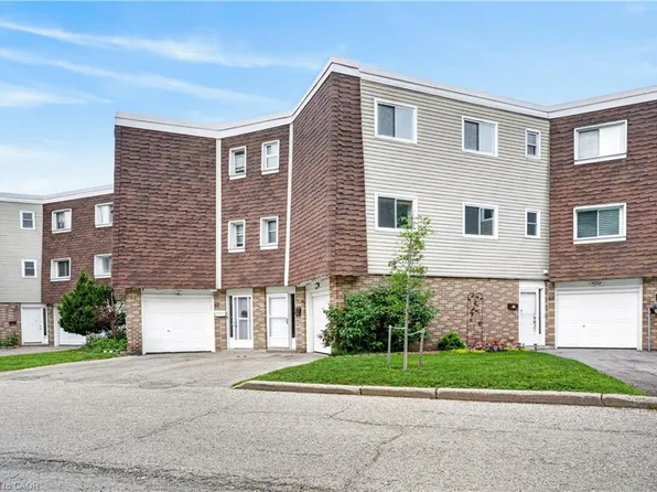 60 Elmsdale Dr #66, Kitchener, ON N2E 2G4