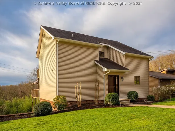 107 Dogwood Ln, Dunbar, WV 25064