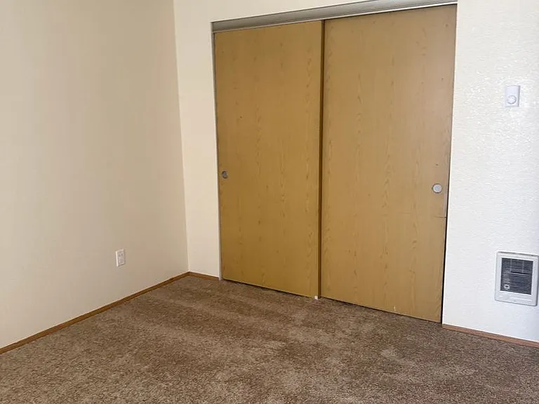 Greenwood Park Apartments — Photo 28