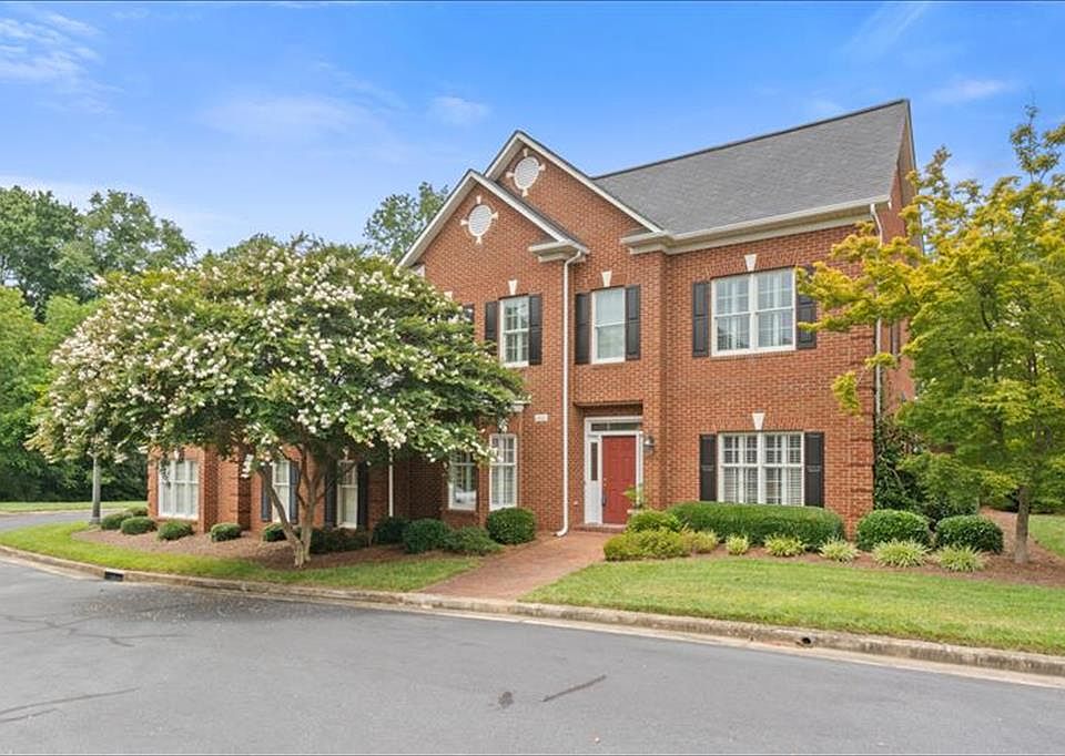 1st image of 402 Warrington Pl