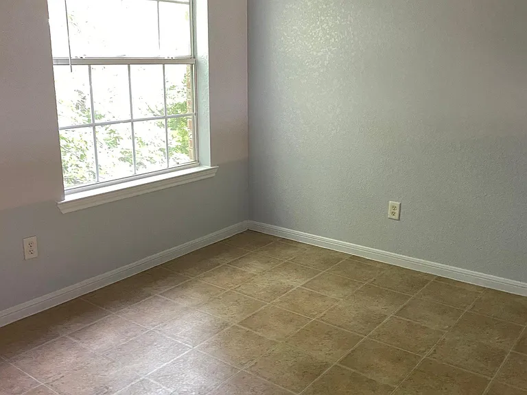 2107 Jennifer Dr #C — Photo 7