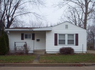 2003 Van Buren Ave, Charleston, IL 61920