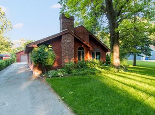 2934 S Shore Dr, Delavan, WI 53115