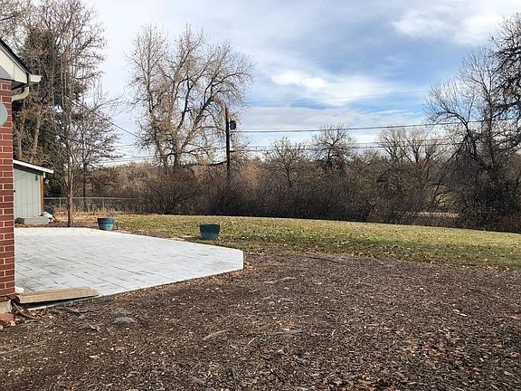 Backyard - backs to the High Line canal and deKoevend Park