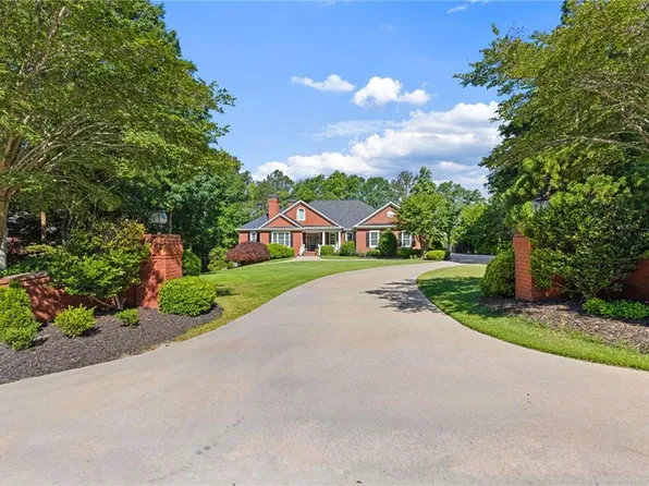 5222 Legends Dr, Braselton, GA 30517