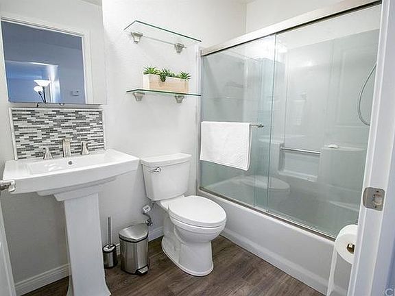 Main bathroom
