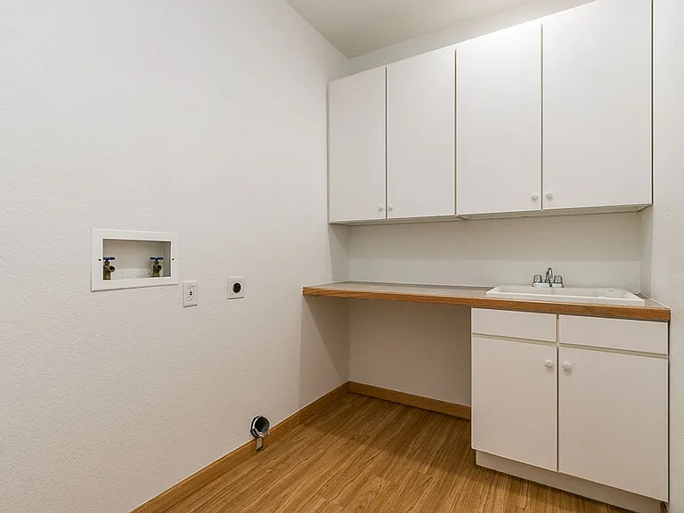 6708 Sage Ave — Photo 21