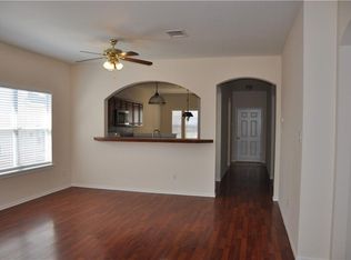 105 Almquist St, Hutto, TX 78634