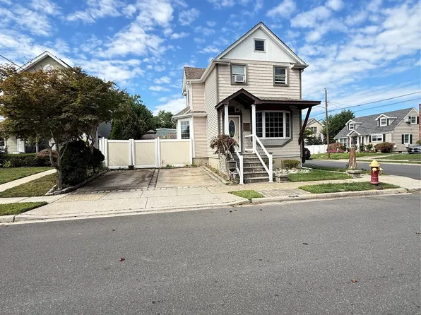 1720 Montague Avenue, Merrick, NY 11566