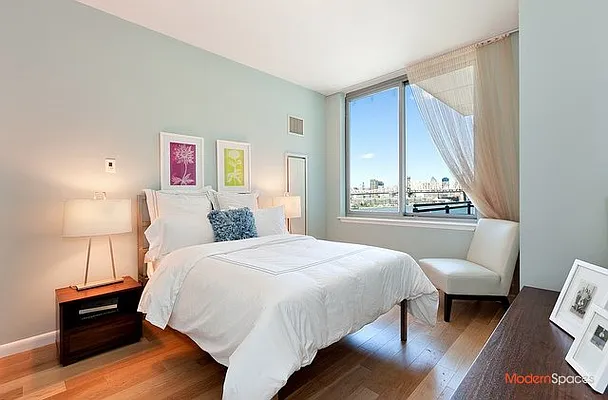 Sold by Modern Spaces | media 46