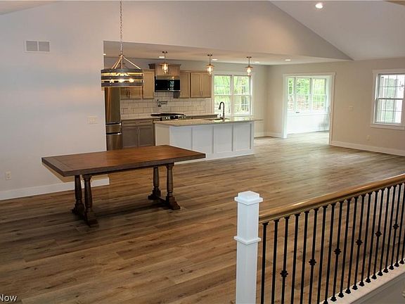 5th image of 263 Lucretia Ln
