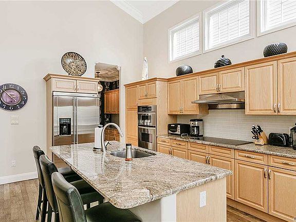 5th image of 168 Carriage Ln