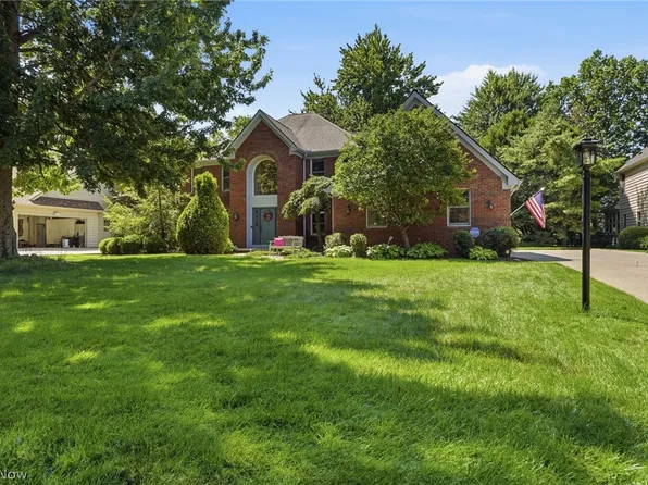 30911 Riviera Ln, Westlake, OH 44145