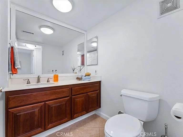 23454 Coso — Photo 16