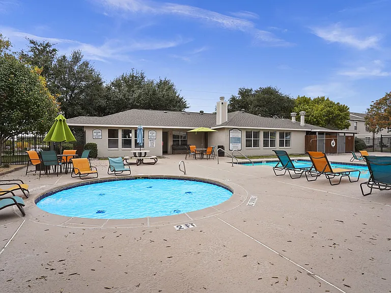 Phoenix Apts. — Photo 23