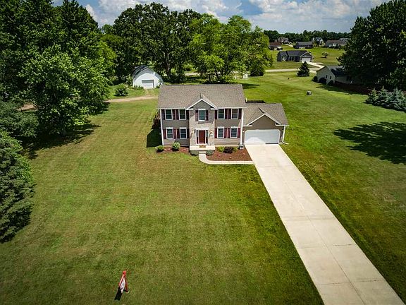 4th image of 1395 Willow Dr