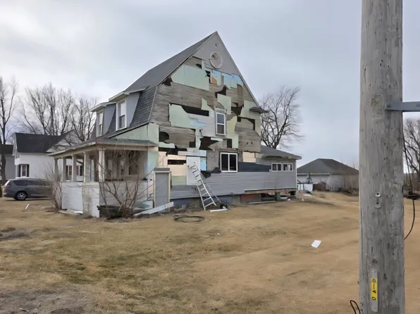 504 S Peoria St, Bradford, IL 61421