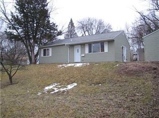 369 25th Avenue Pl SW, Cedar Rapids, IA 52404