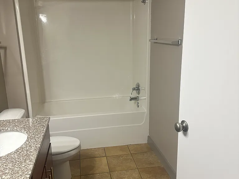 1735 Lake Ave #205 — Photo 14