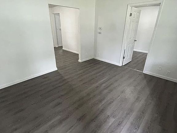 3rd image of 1221 Richard Dr