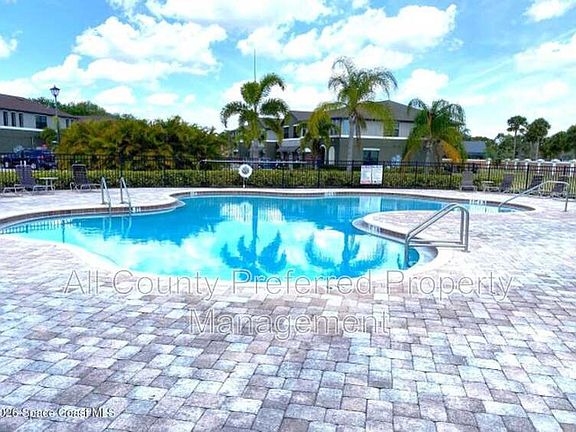 3rd image of 1390 Lara Cir Unit 102