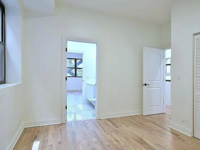 5731 N Winthrop Ave #2 — Photo 10