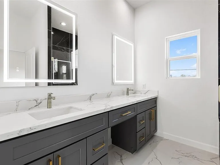 7330 Saint Lo Rd #B — Photo 10