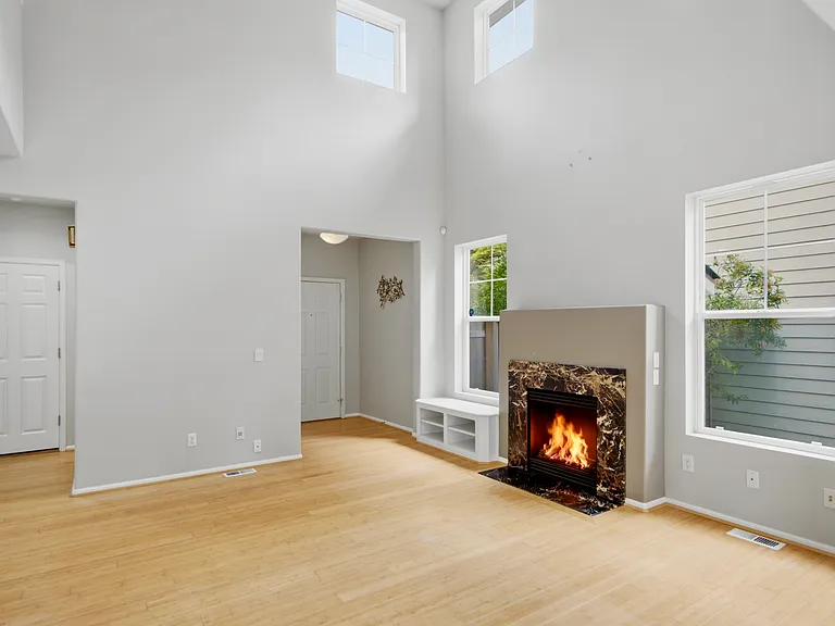 25023 SE 43rd Way — Photo 5