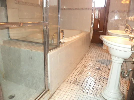 Rented by RES New York | media 14