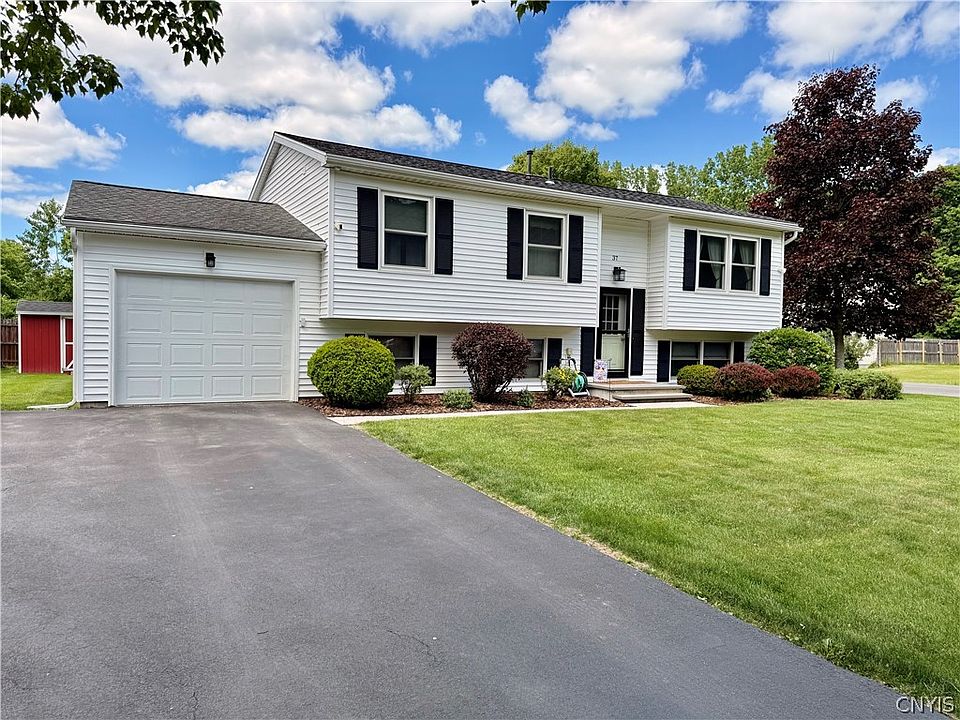 1st image of 37 Sunnyfield Dr