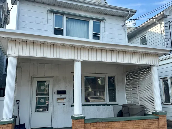 23 West Ave, Mount Carmel, PA 17851
