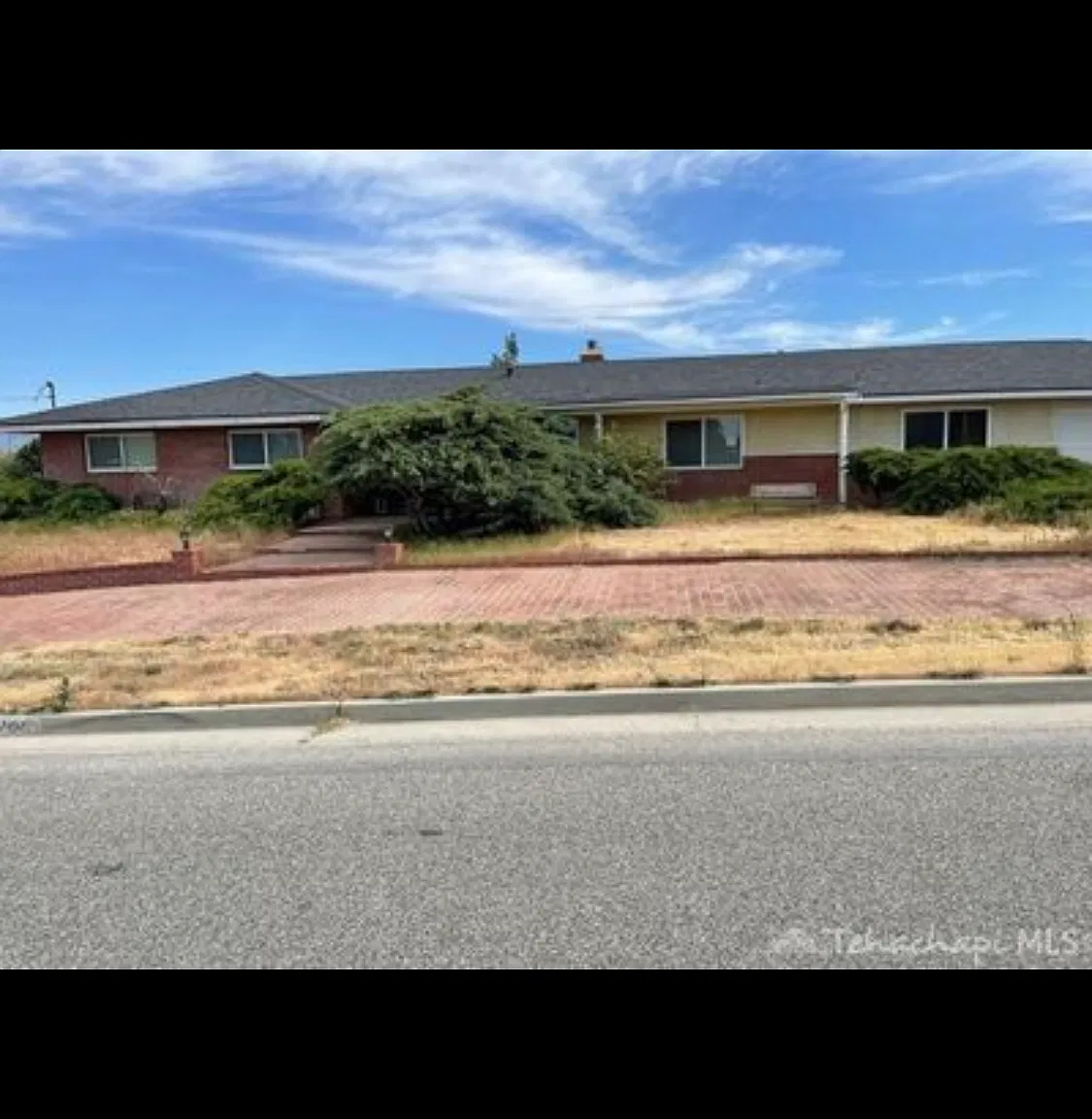 4 bed, 1888 sqft, $2,500 — Photo 2