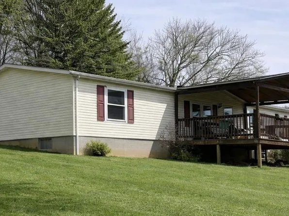 5844 Poplar Camp Rd, Hillsville, VA 24343