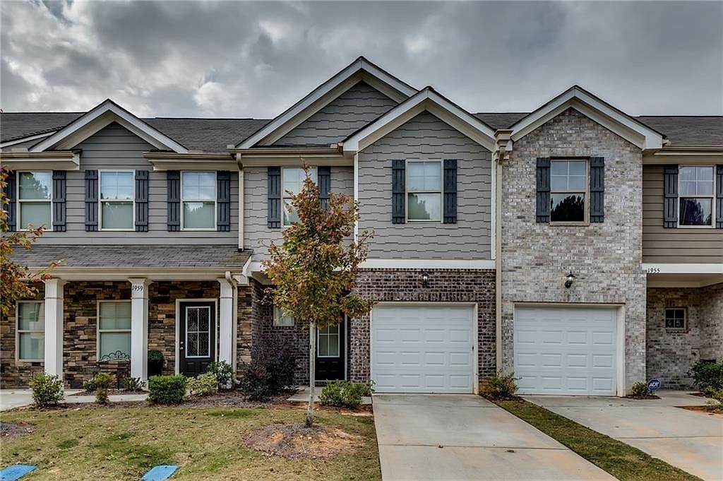 1957 Old Dogwood, Jonesboro, GA 30238 Zillow