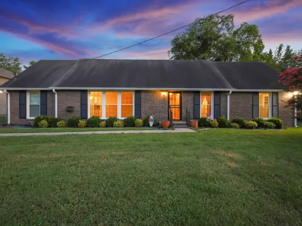 8024 Regency Dr, Nashville, TN 37221