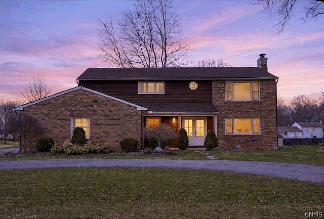 1st image of 7853 Vernon Rd S