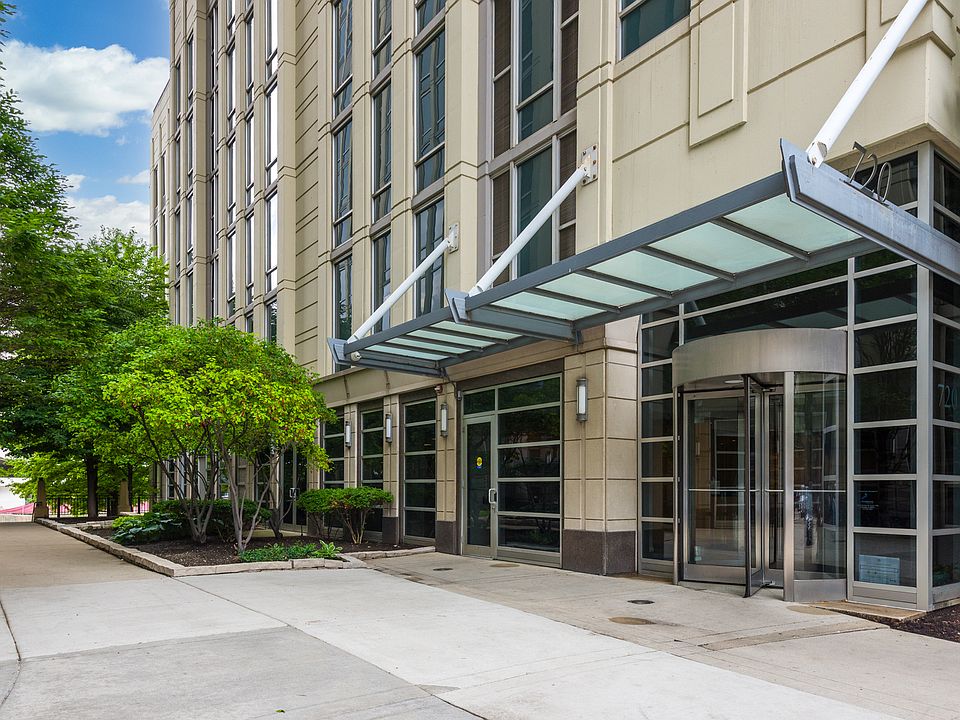 1st image of 720 N Larrabee St APT 1605