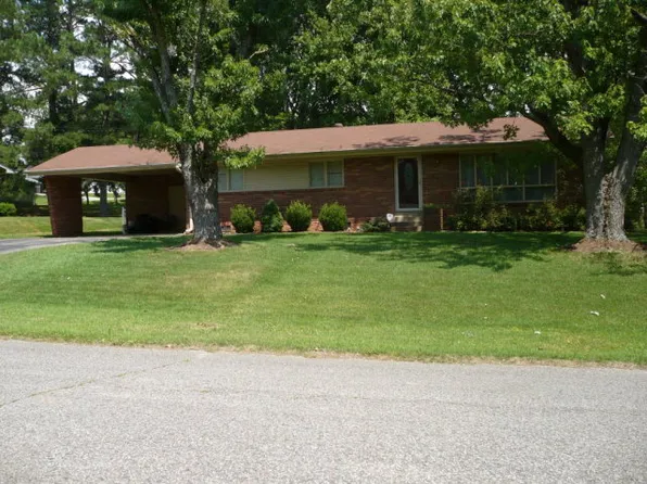 332 Myrtle Dr, Huntingdon, TN 38344