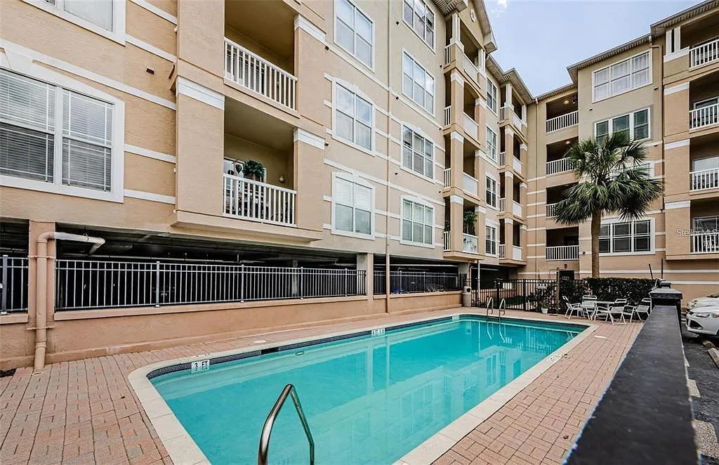 1 bed, 1.0 bath, 660 sqft, $1,450 — Photo 1