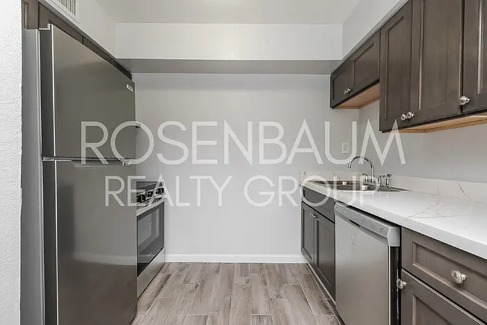 1050 W University Dr #202 — Photo 7