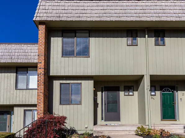 19 Hawthorn Court #19, Cromwell, CT 06416