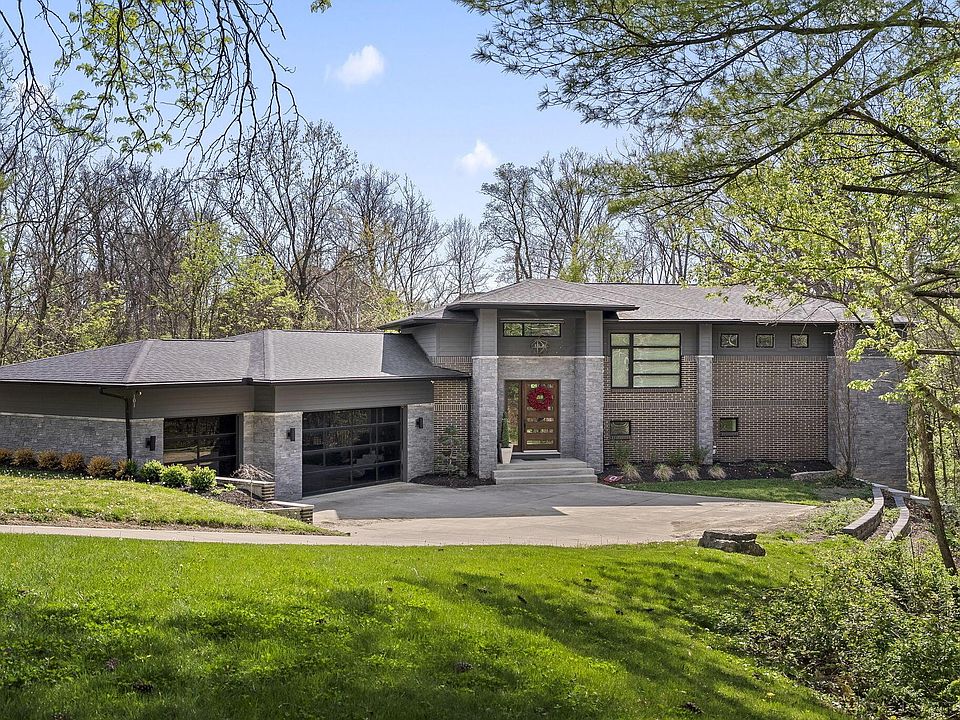 1st image of 101 Lake Bluff Dr