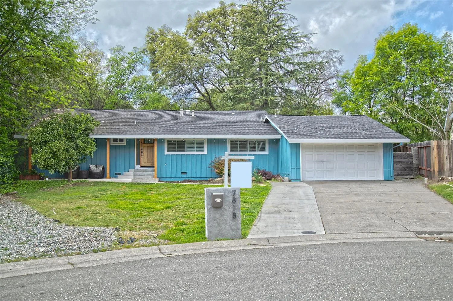 7818 Apple Valley Ct photo 1