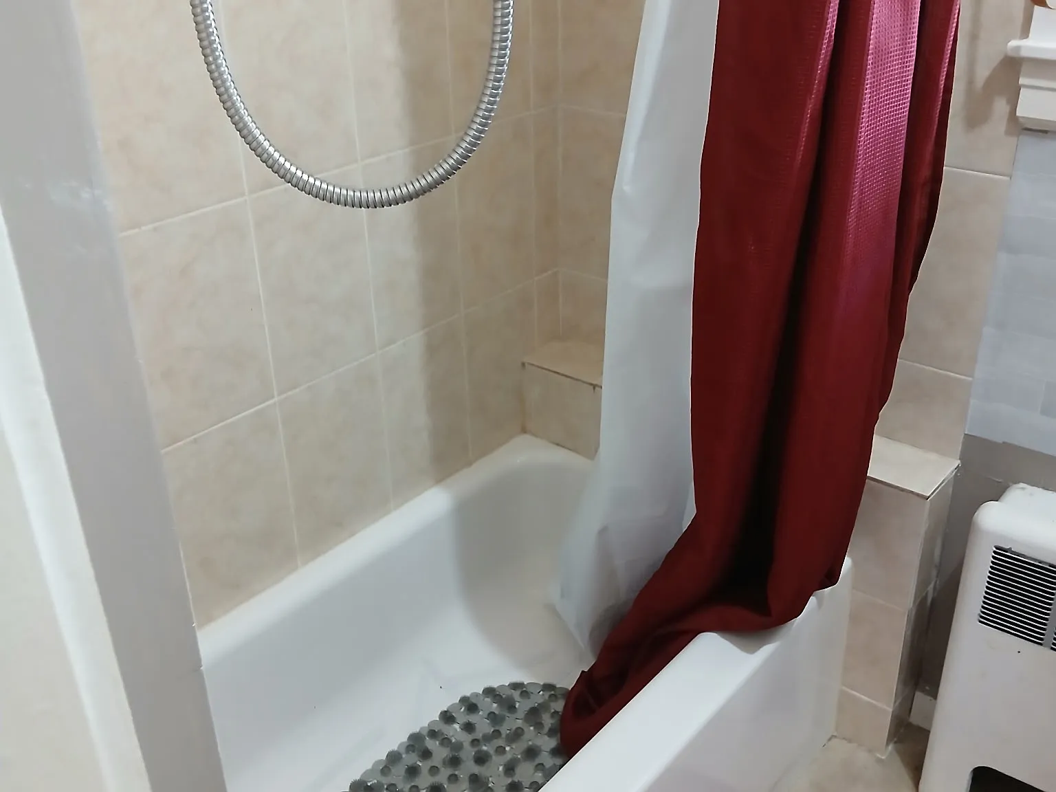 2 bed, 550 sqft, $1,800 — Photo 1