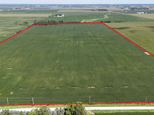 5675 E 1000th Rd N, Manteno, IL 60950